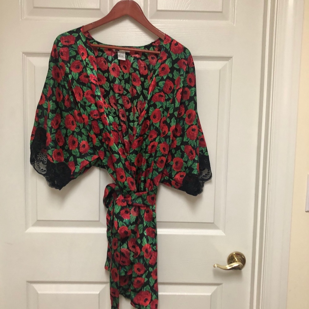 2 Piece Gown/Kimono Robe Set Small Roses - Picture 7 of 11